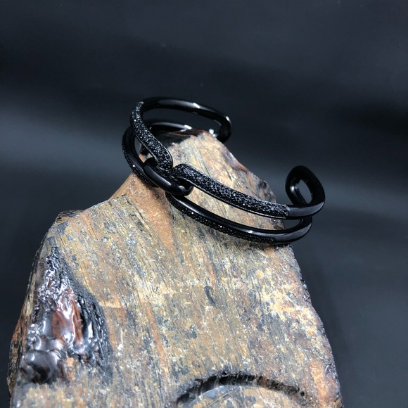 Michael Kors Iconic Link Pave Open Cuff Bracelet - Picture 8 of 11